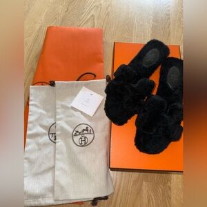 Hermes shearling Oran sandal